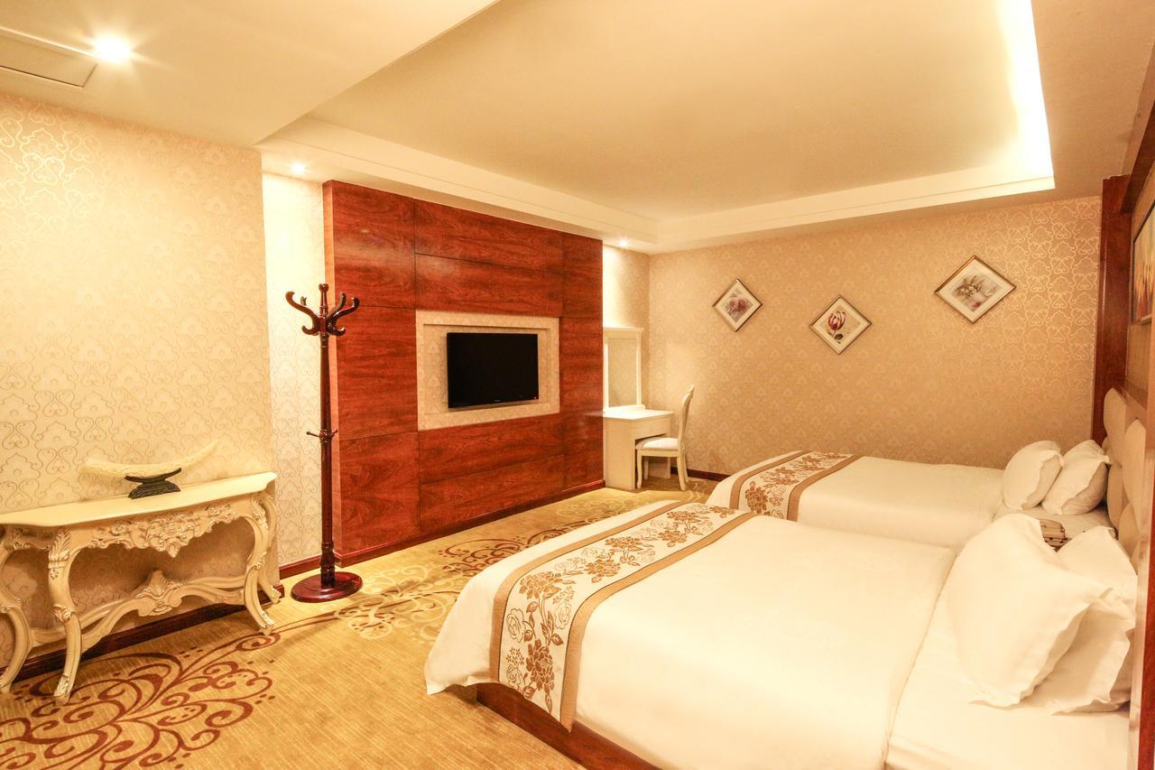 โอวปง อินเตอร์เนชั่นแนล โฮเต็ล Hotel กวางโจว ภายนอก รูปภาพ