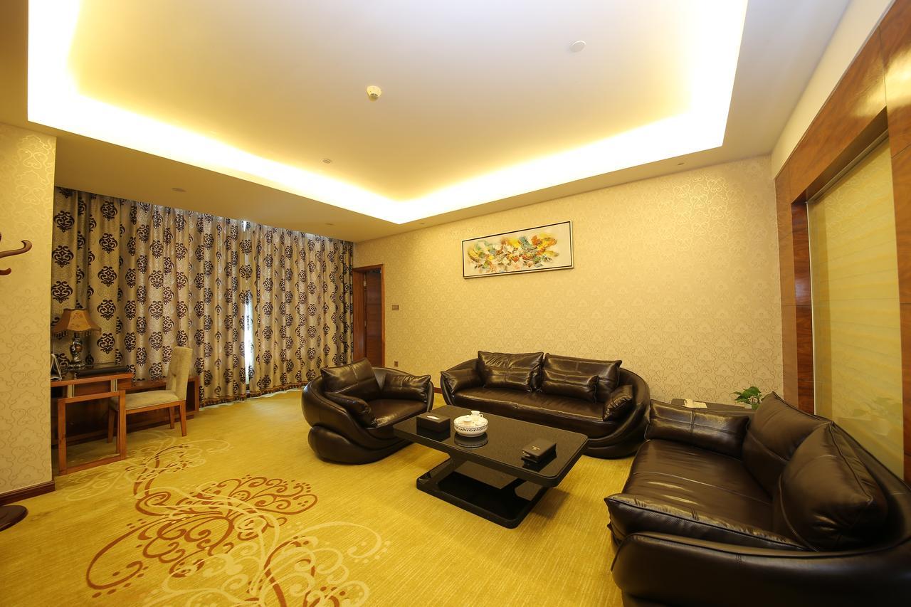โอวปง อินเตอร์เนชั่นแนล โฮเต็ล Hotel กวางโจว ภายนอก รูปภาพ