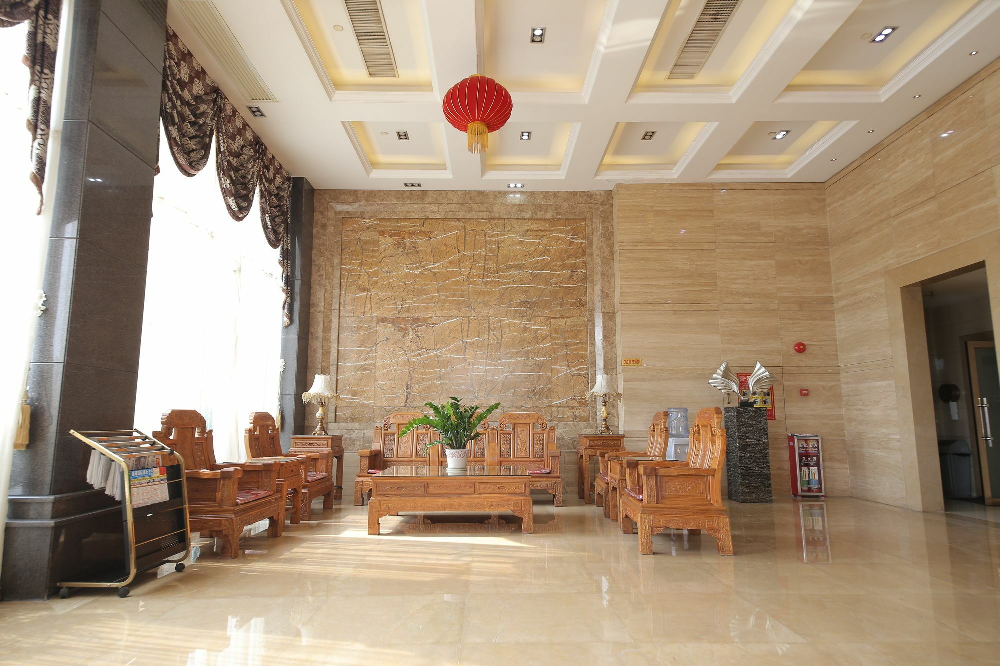 โอวปง อินเตอร์เนชั่นแนล โฮเต็ล Hotel กวางโจว ภายนอก รูปภาพ