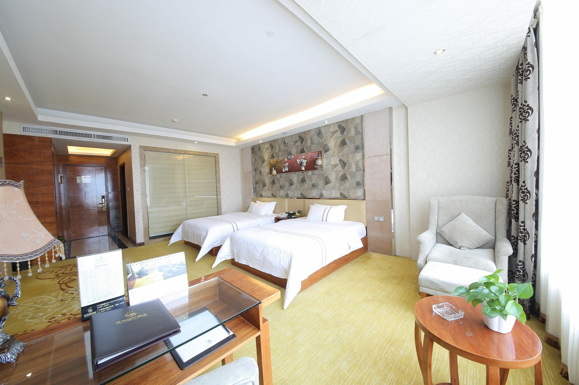 โอวปง อินเตอร์เนชั่นแนล โฮเต็ล Hotel กวางโจว ภายนอก รูปภาพ